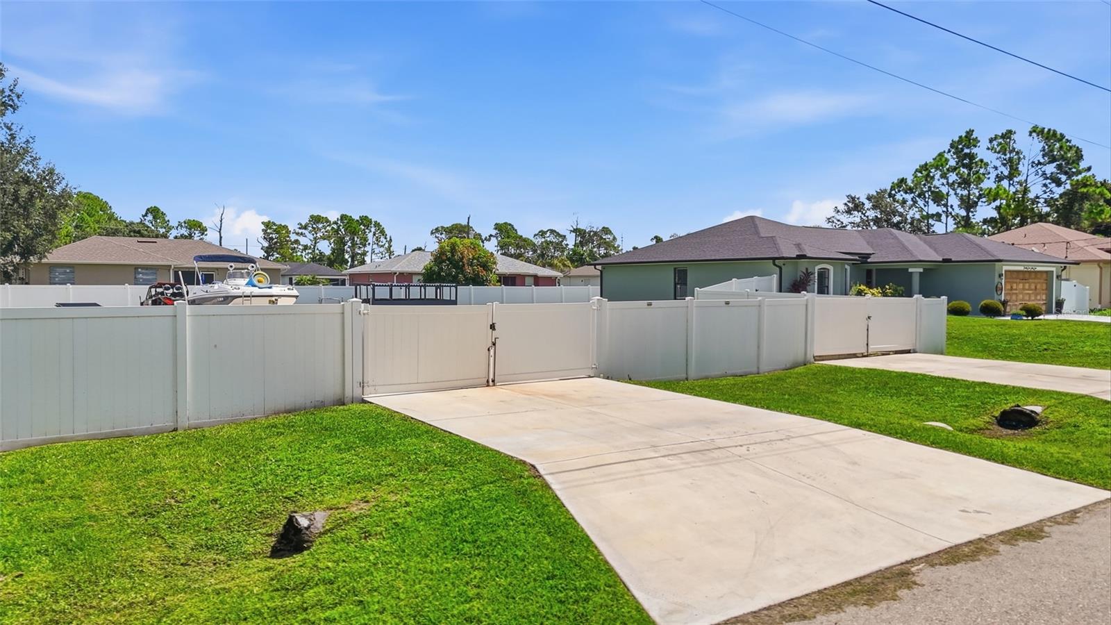 2244 PENGUIN LN — photo 26