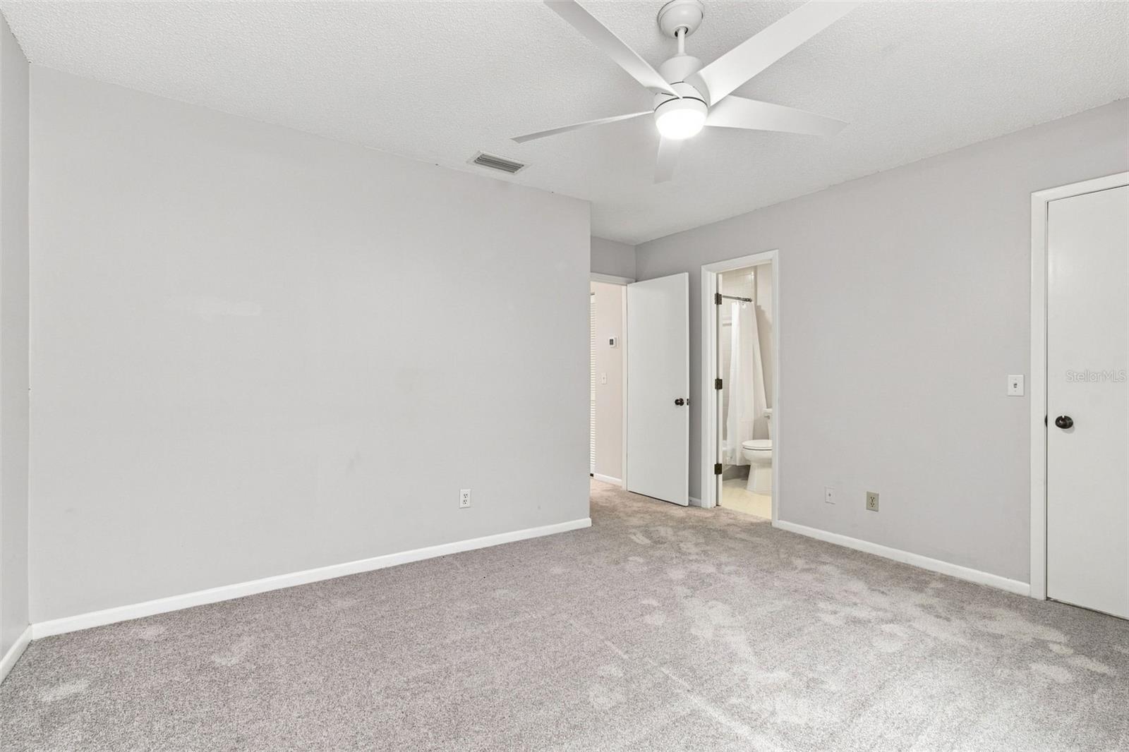 2530 W MARYLAND AVE #C — photo 44