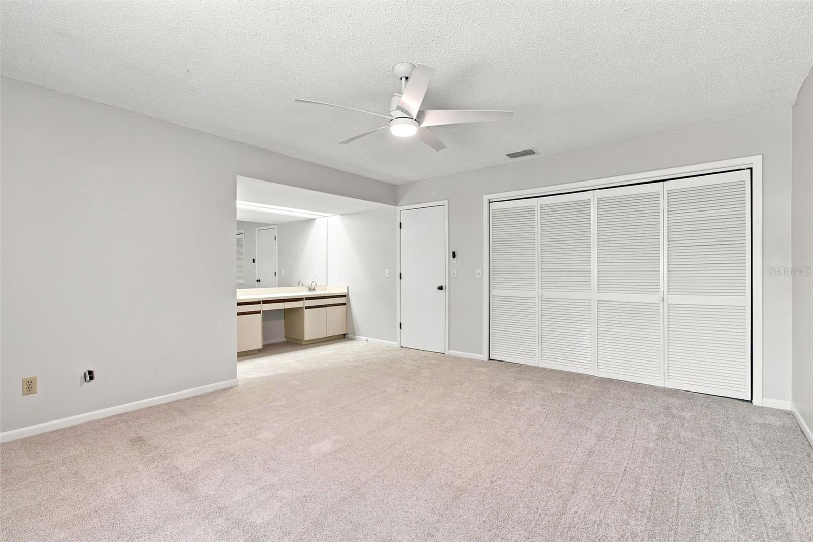 2530 W MARYLAND AVE #C — photo 38