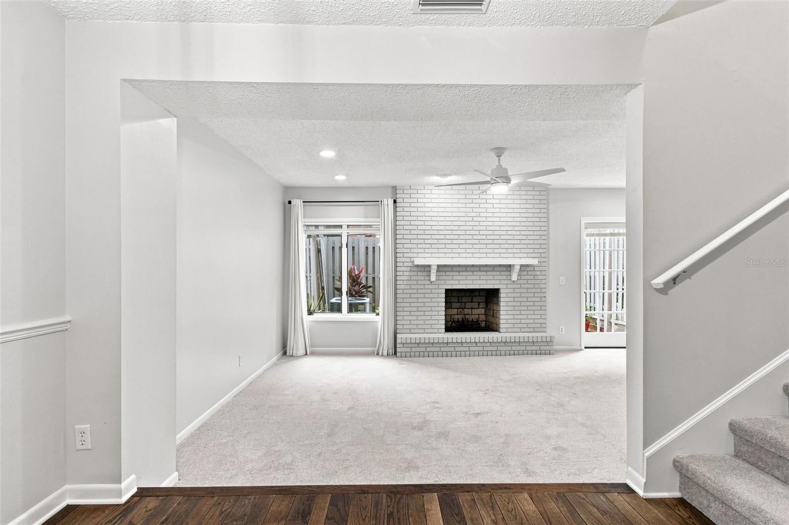 2530 W MARYLAND AVE #C — photo 11
