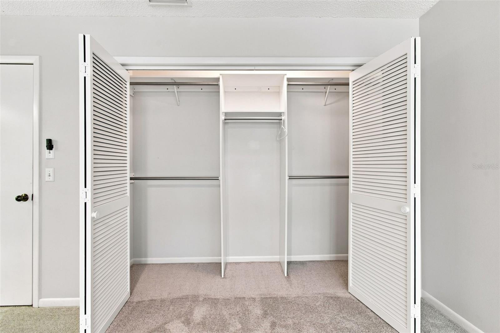 2530 W MARYLAND AVE #C — photo 37