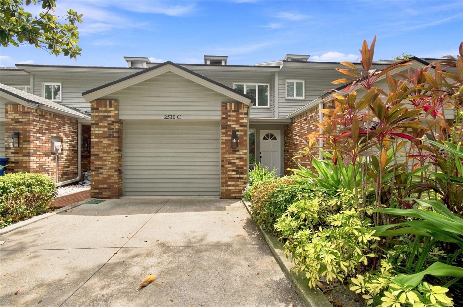 2530 W MARYLAND AVE #C — photo 2