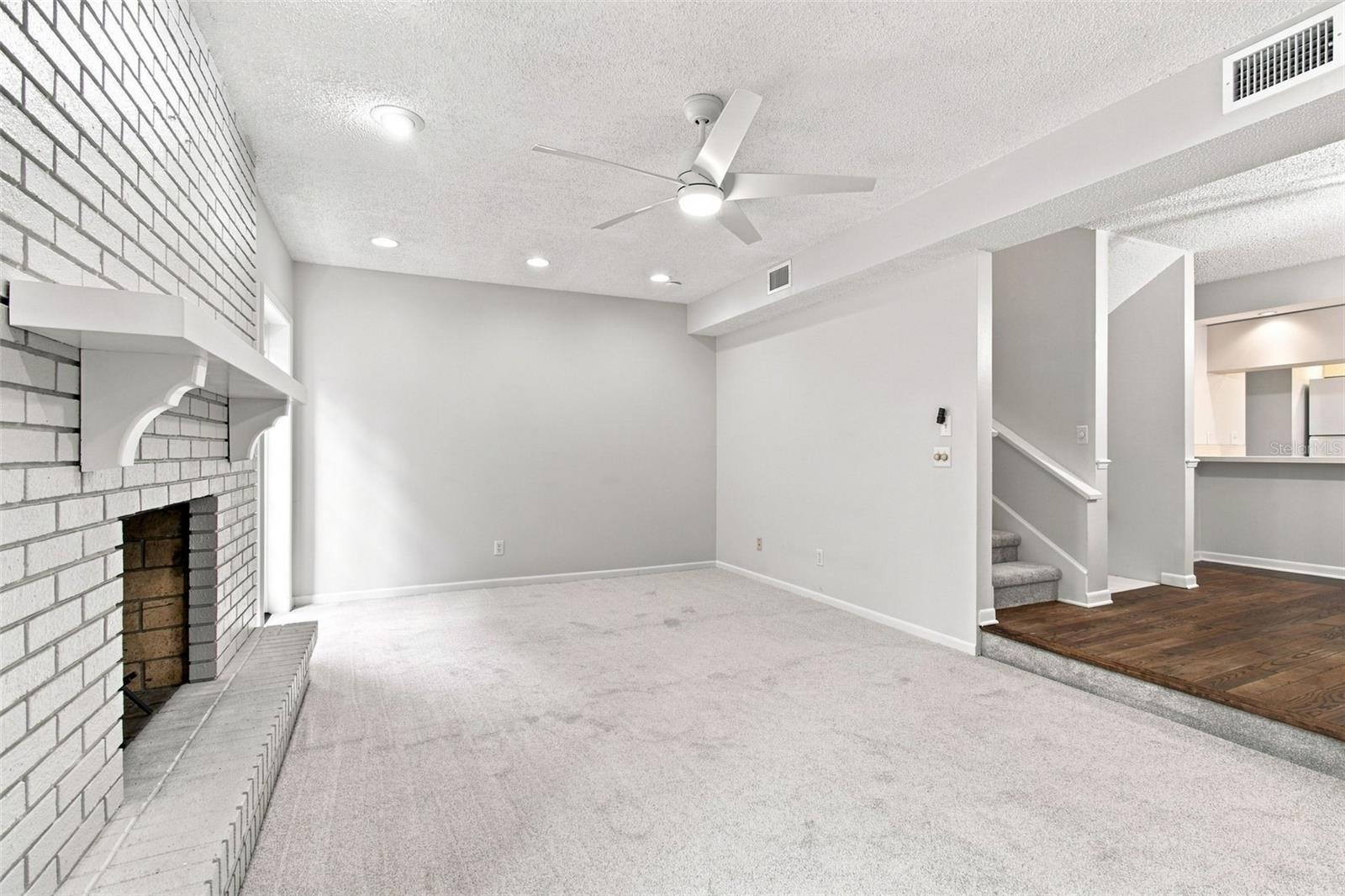 2530 W MARYLAND AVE #C — photo 10