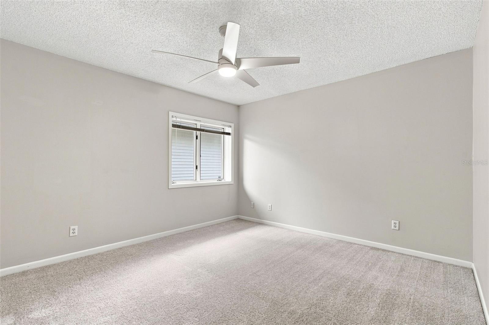 2530 W MARYLAND AVE #C — photo 43