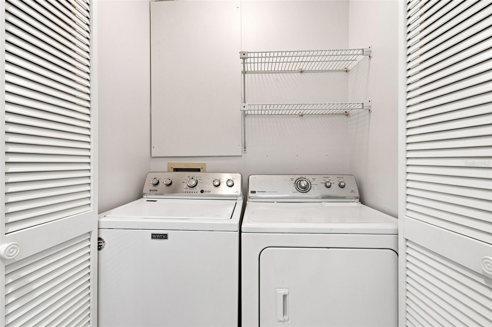2530 W MARYLAND AVE #C — photo 33