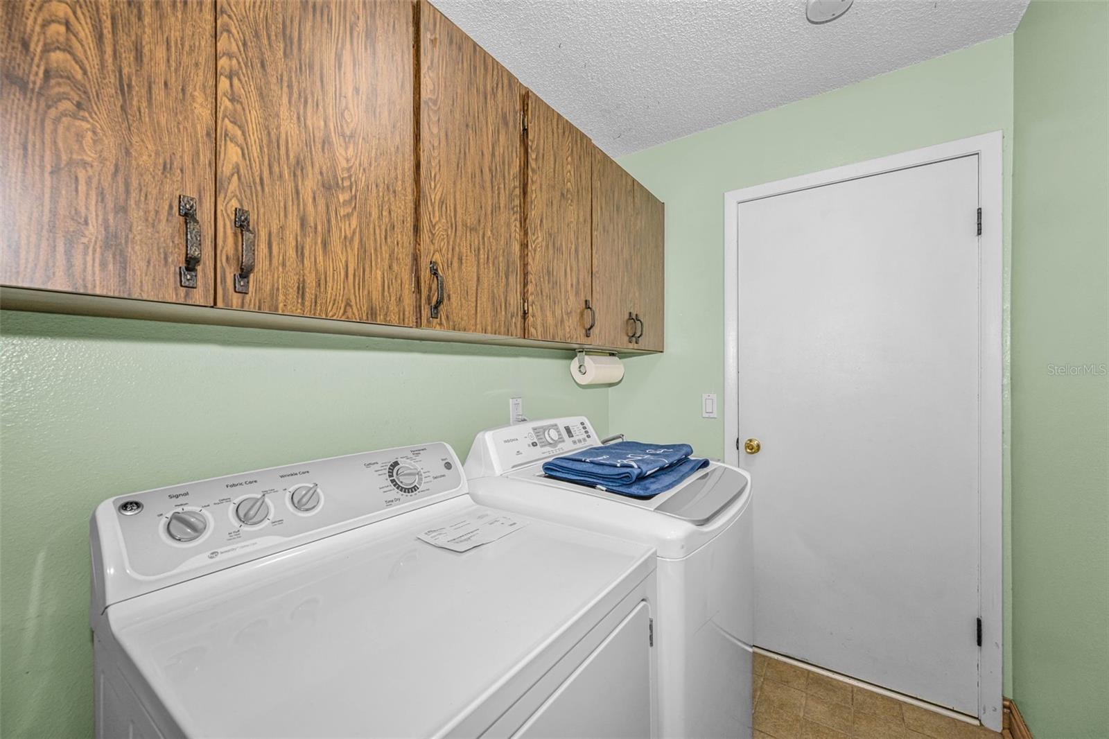 7812 WINDWARD WAY — photo 26