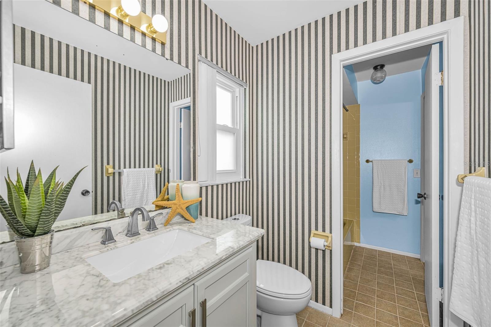 7812 WINDWARD WAY — photo 41