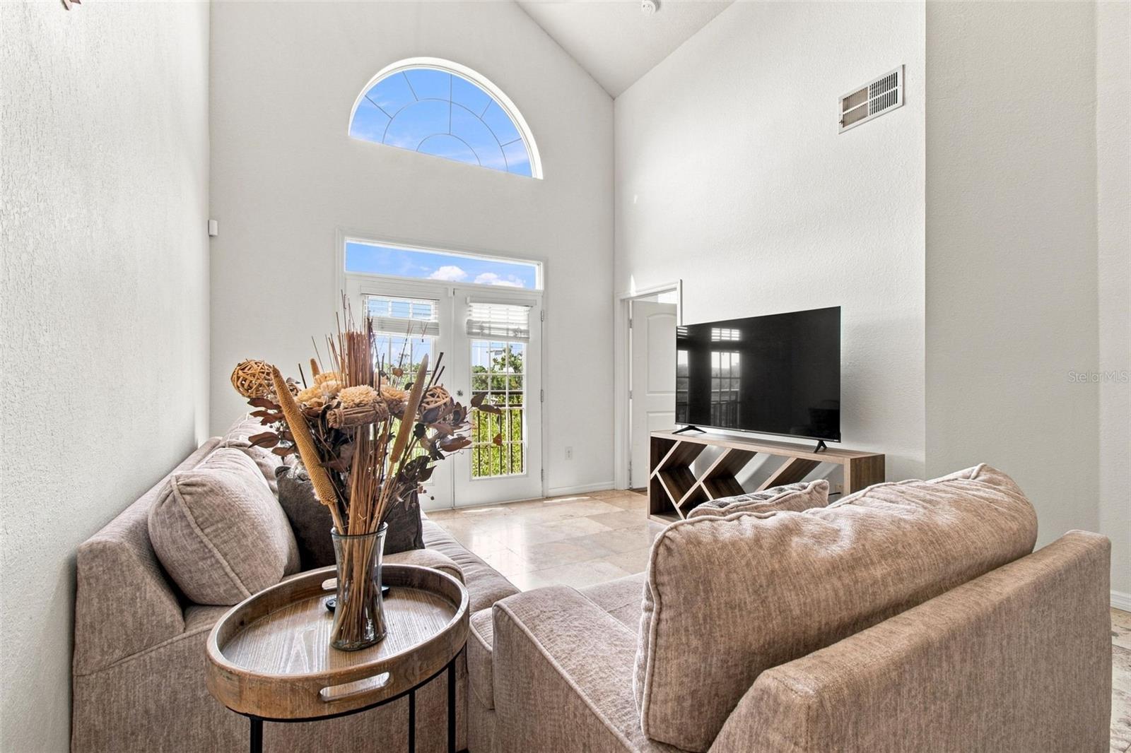 4221 W SPRUCE ST #2425 — photo 3