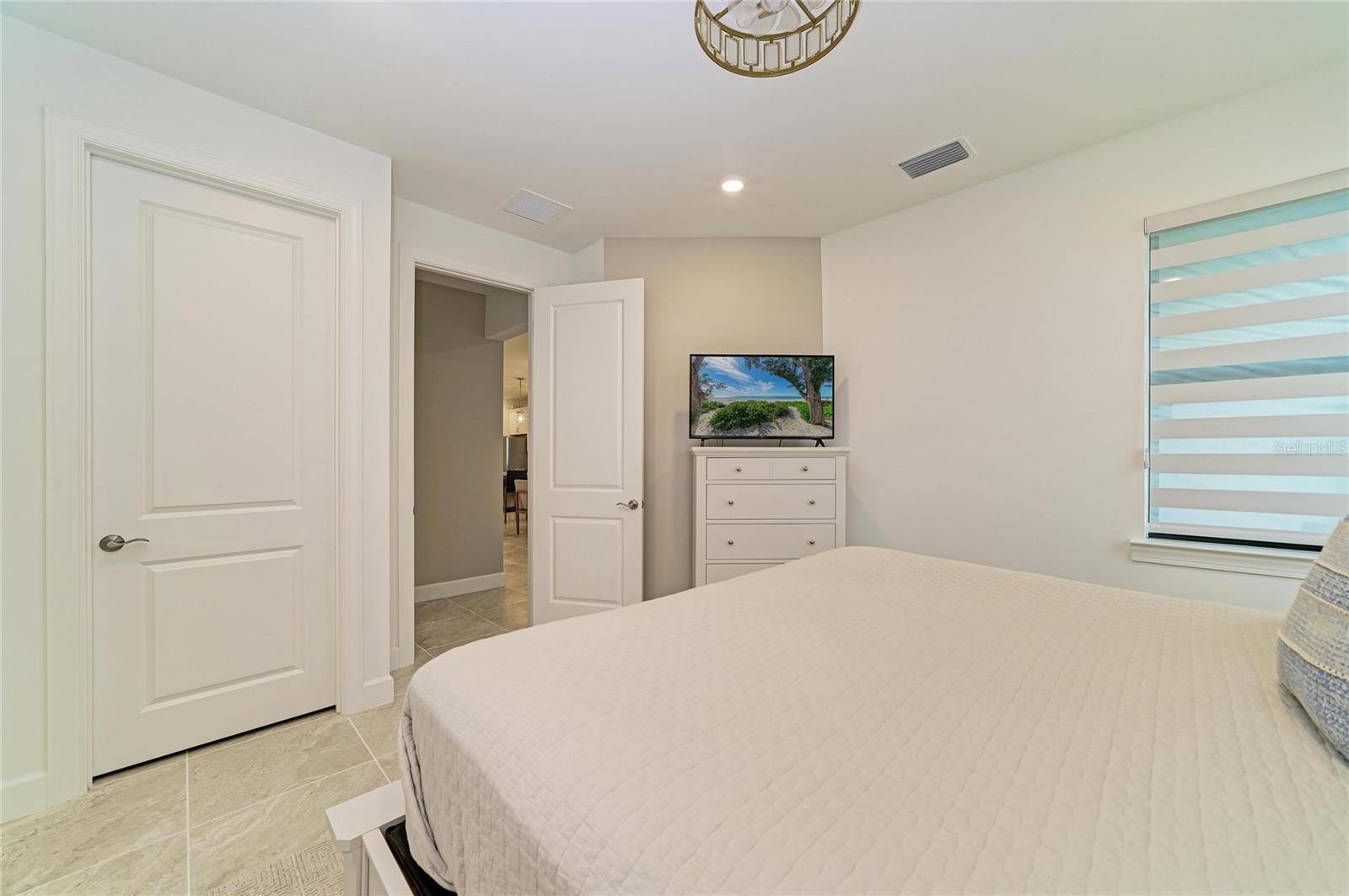 14213 EAGLE BRANCH DR — photo 32
