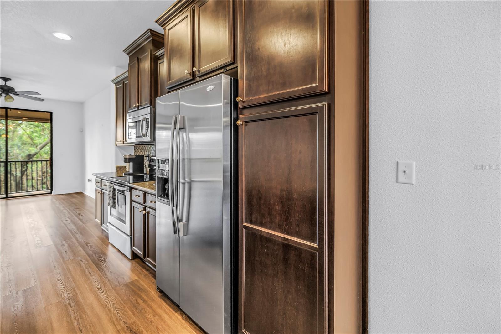 9715 BAY GROVE LN — photo 12