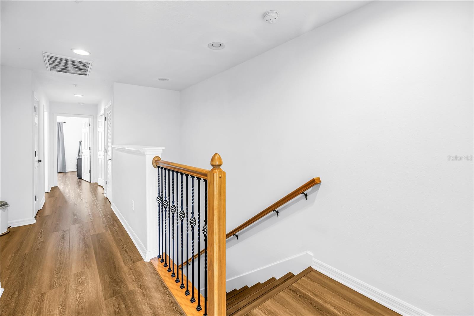 9715 BAY GROVE LN — photo 32