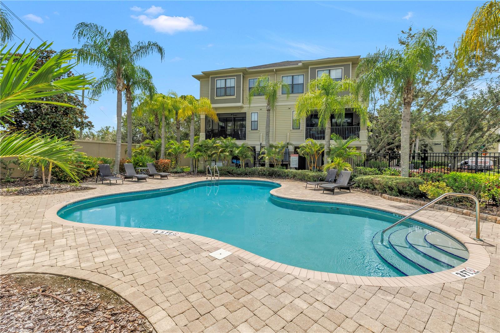 9715 BAY GROVE LN — photo 40
