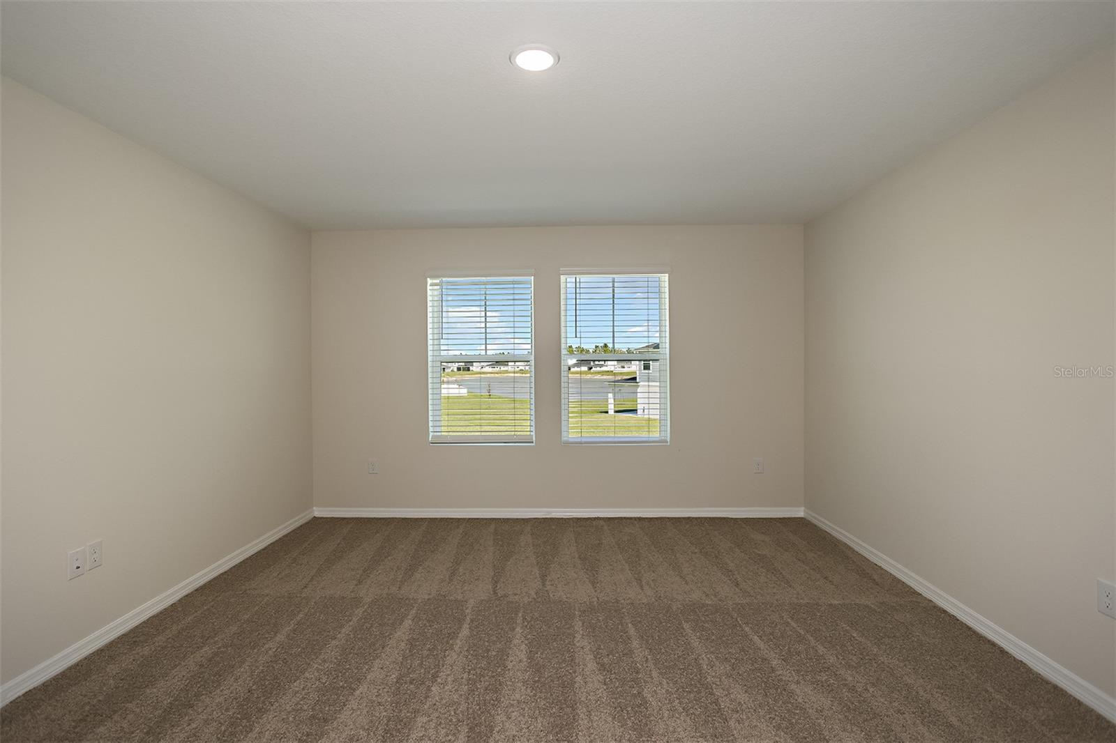 2151 LAWSON WAY — photo 4