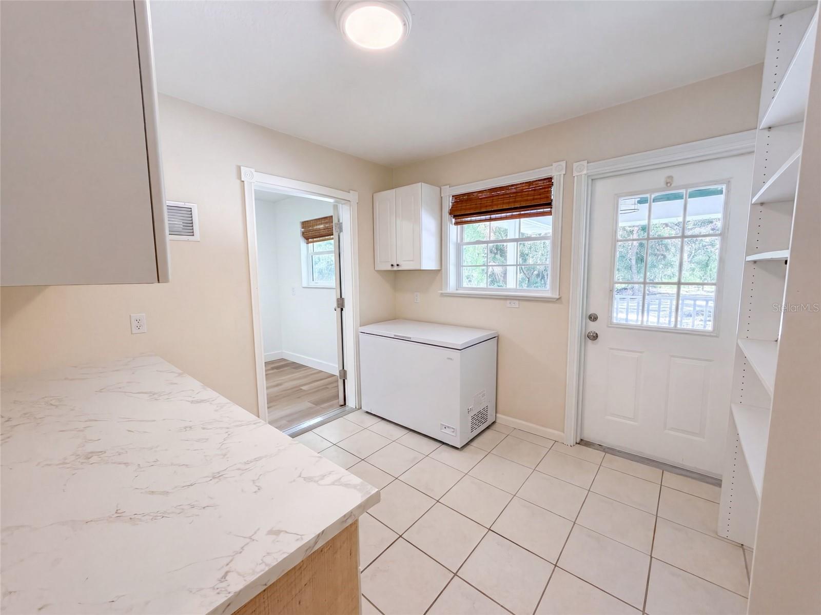 5438 COLD SPRING LN — photo 37