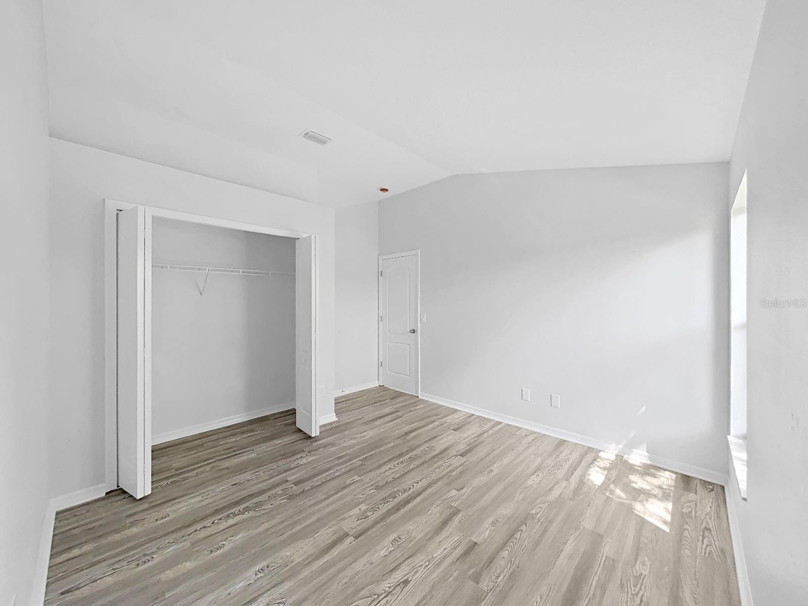 1423 LAKE SHORE RANCH DR — photo 31