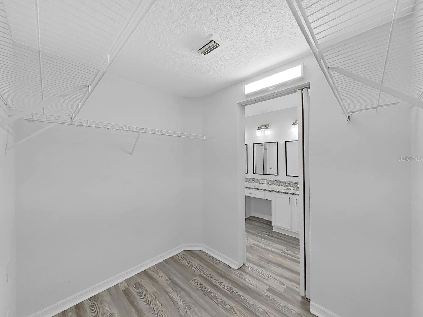 1423 LAKE SHORE RANCH DR — photo 29