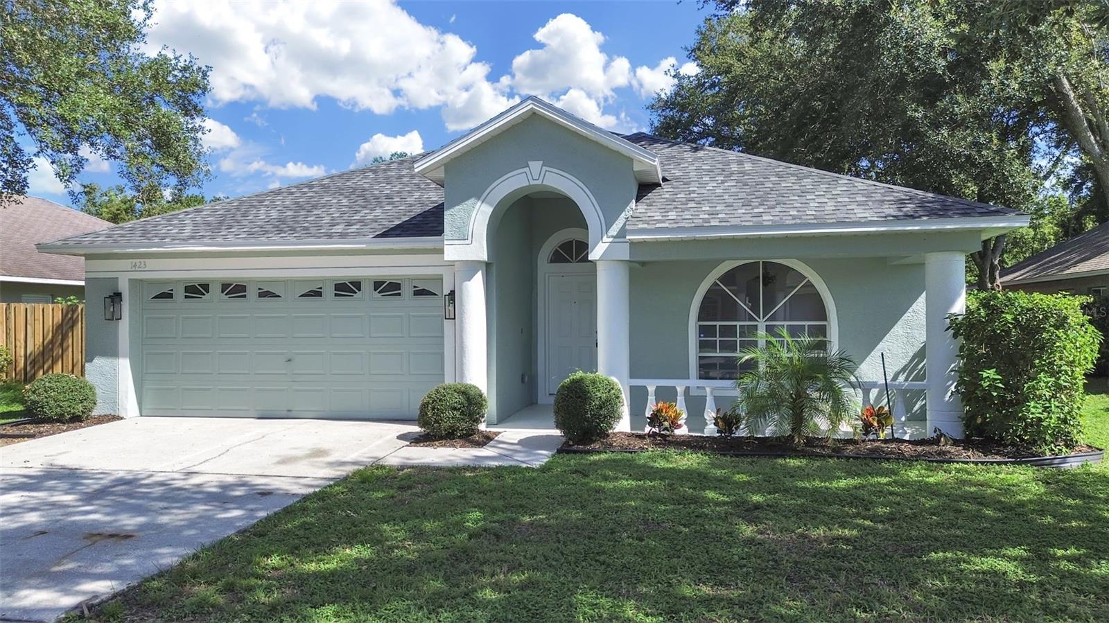 1423 LAKE SHORE RANCH DR — photo 2