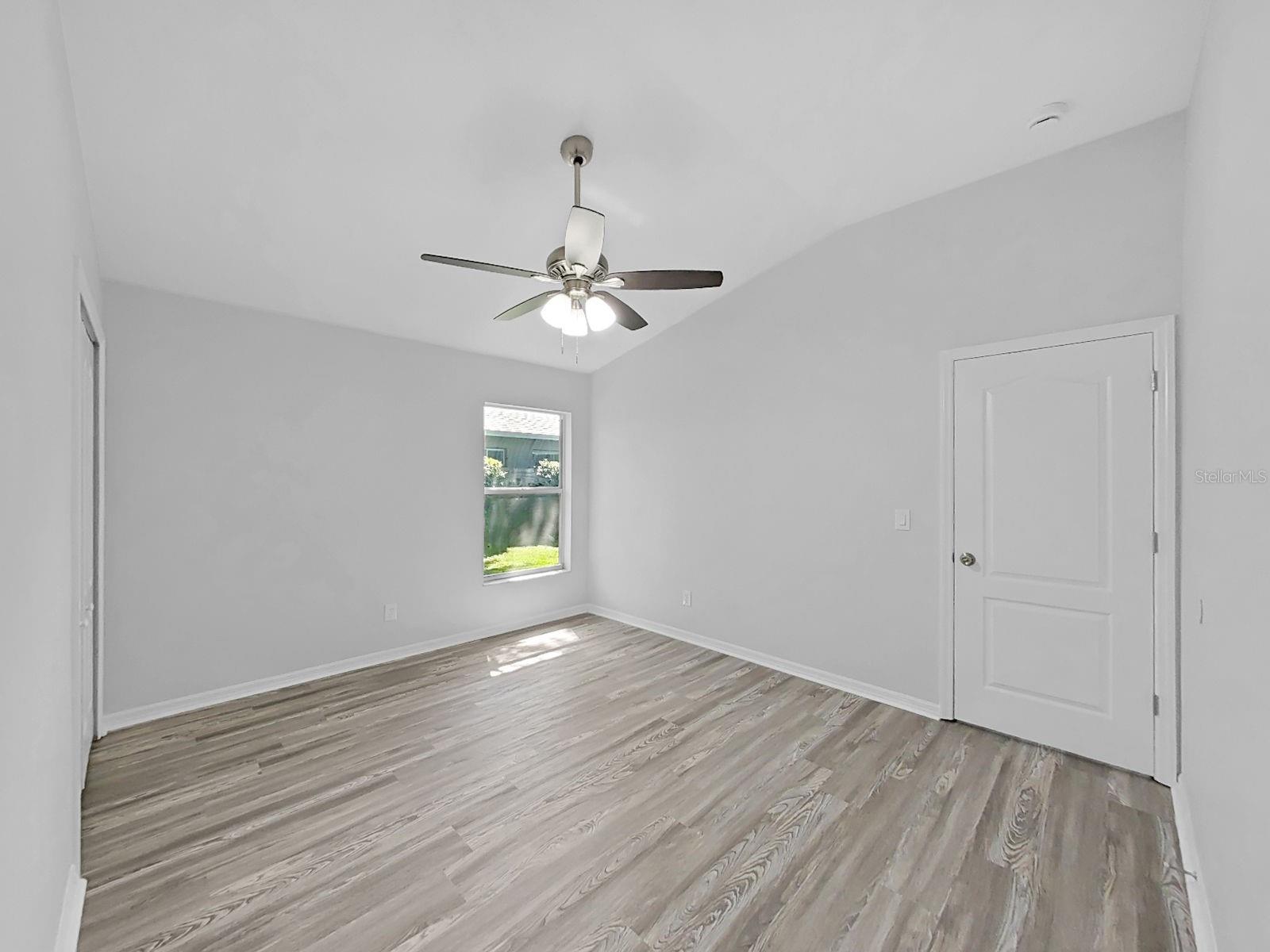 1423 LAKE SHORE RANCH DR — photo 34