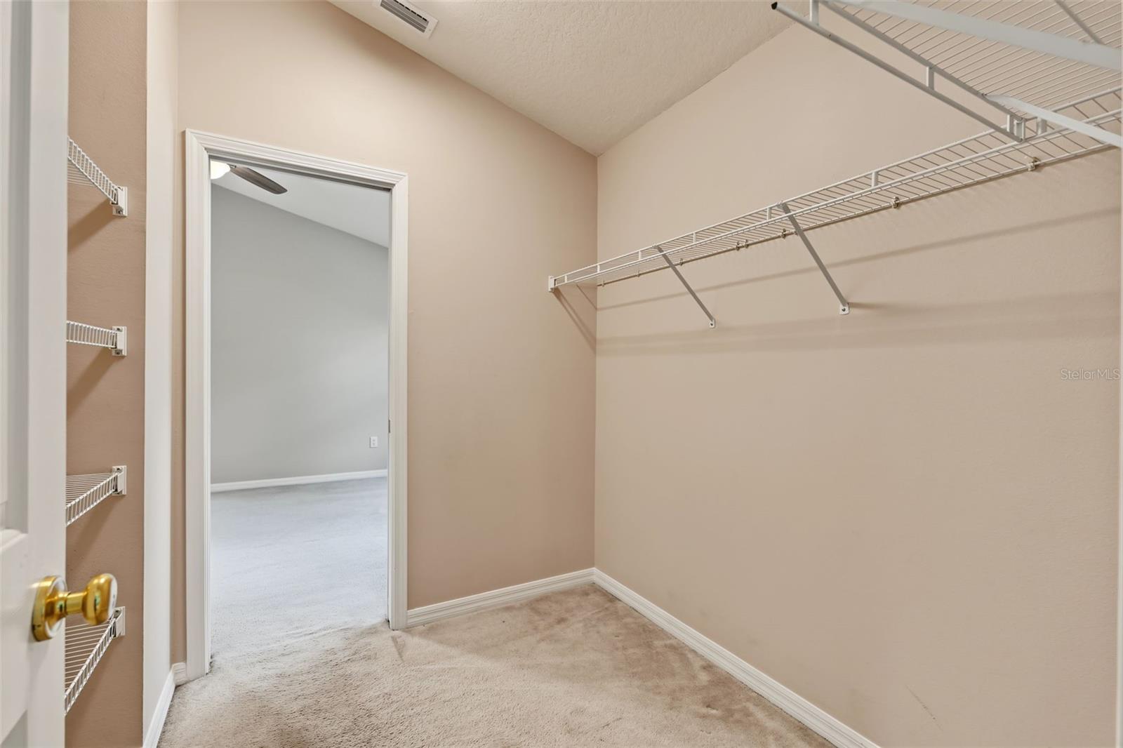 150 SAWTOOTH DR — photo 28