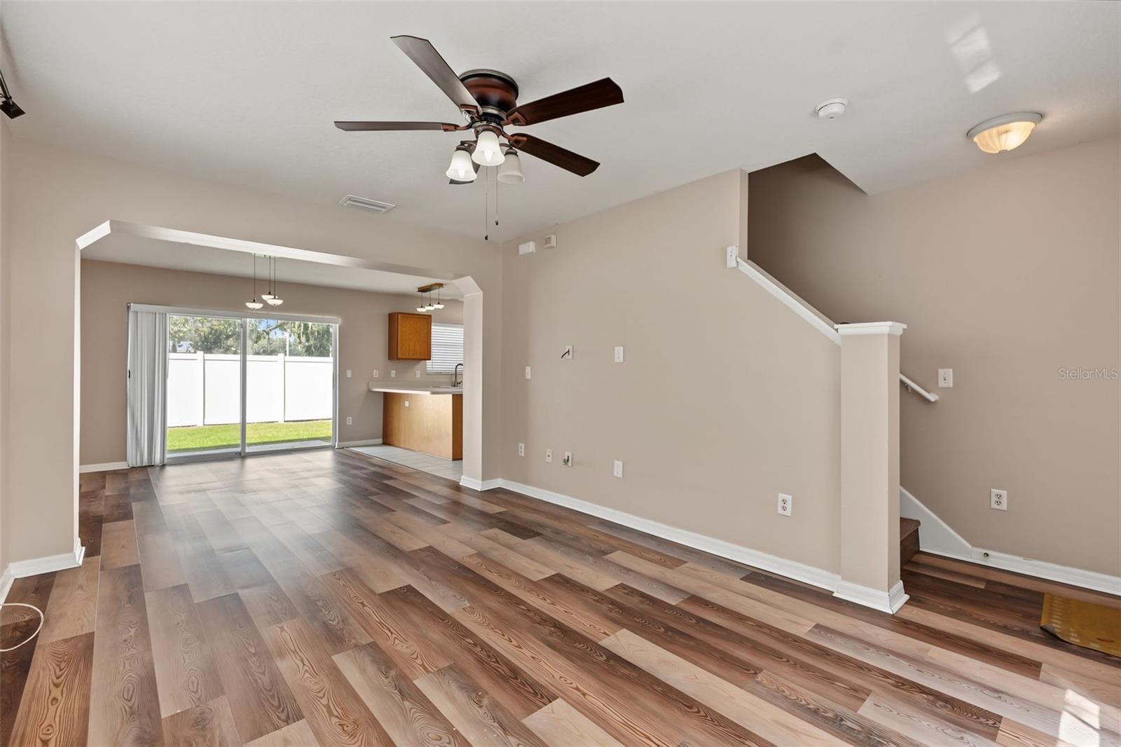 150 SAWTOOTH DR — photo 11