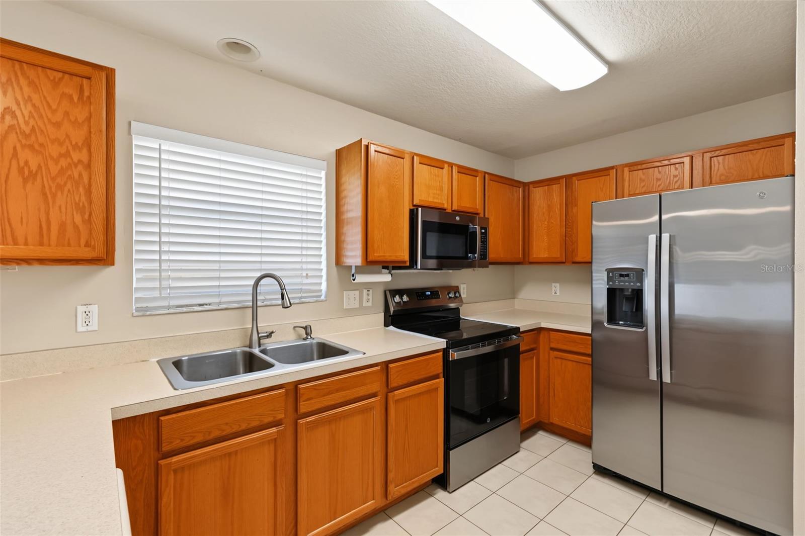 150 SAWTOOTH DR — photo 15