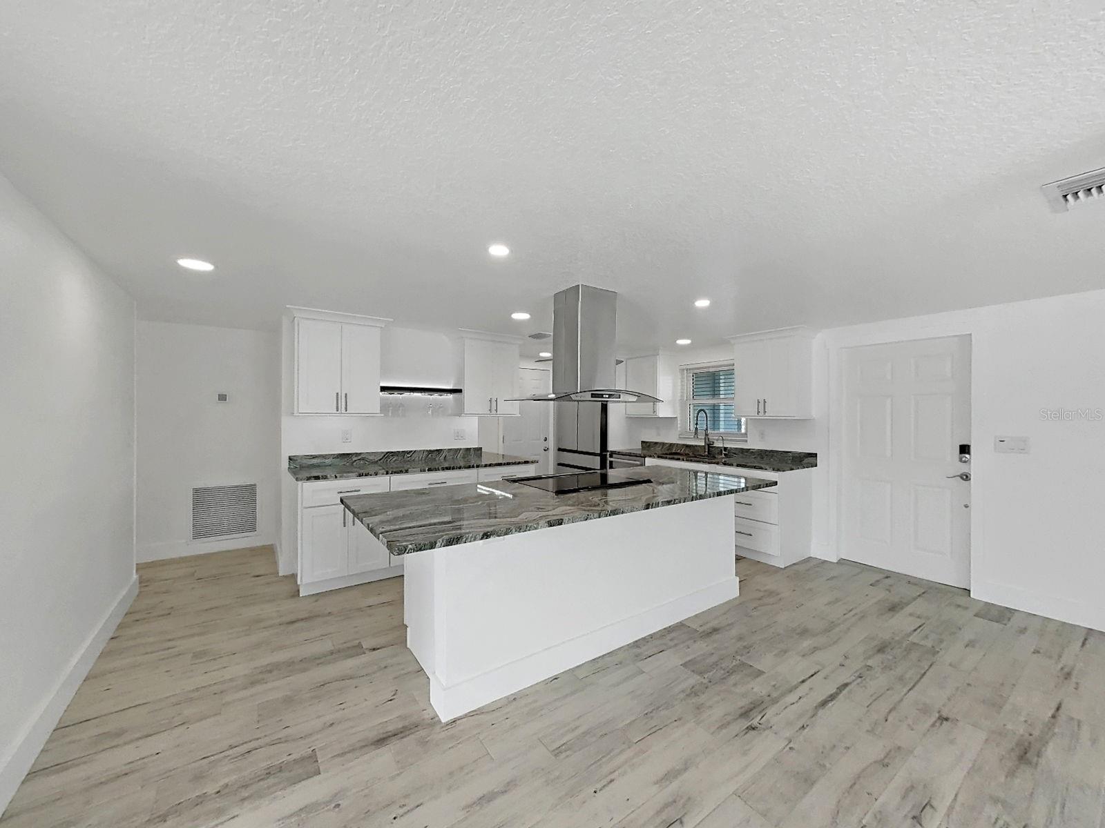 4156 FLORAMAR TER — photo 12