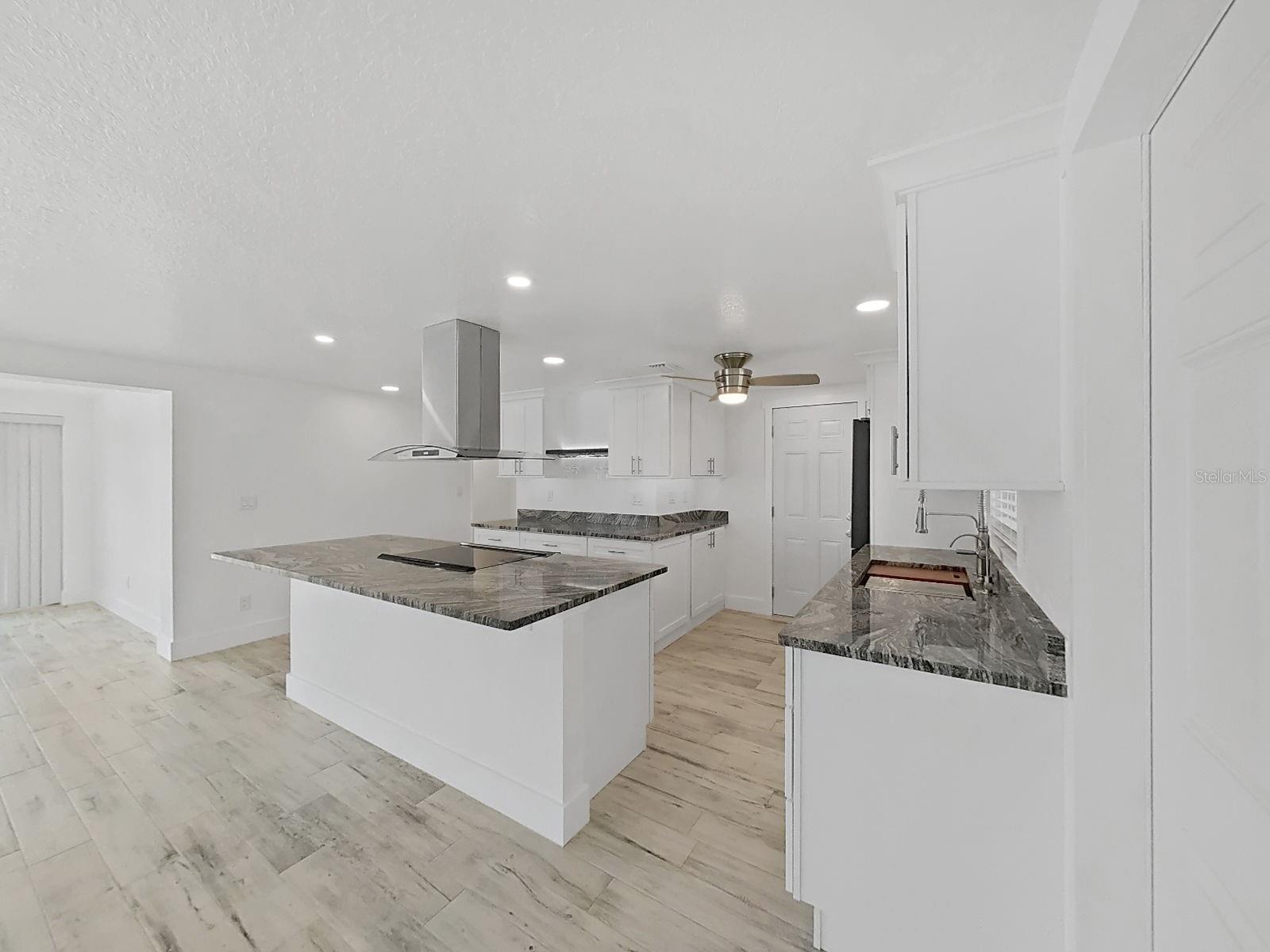 4156 FLORAMAR TER — photo 14