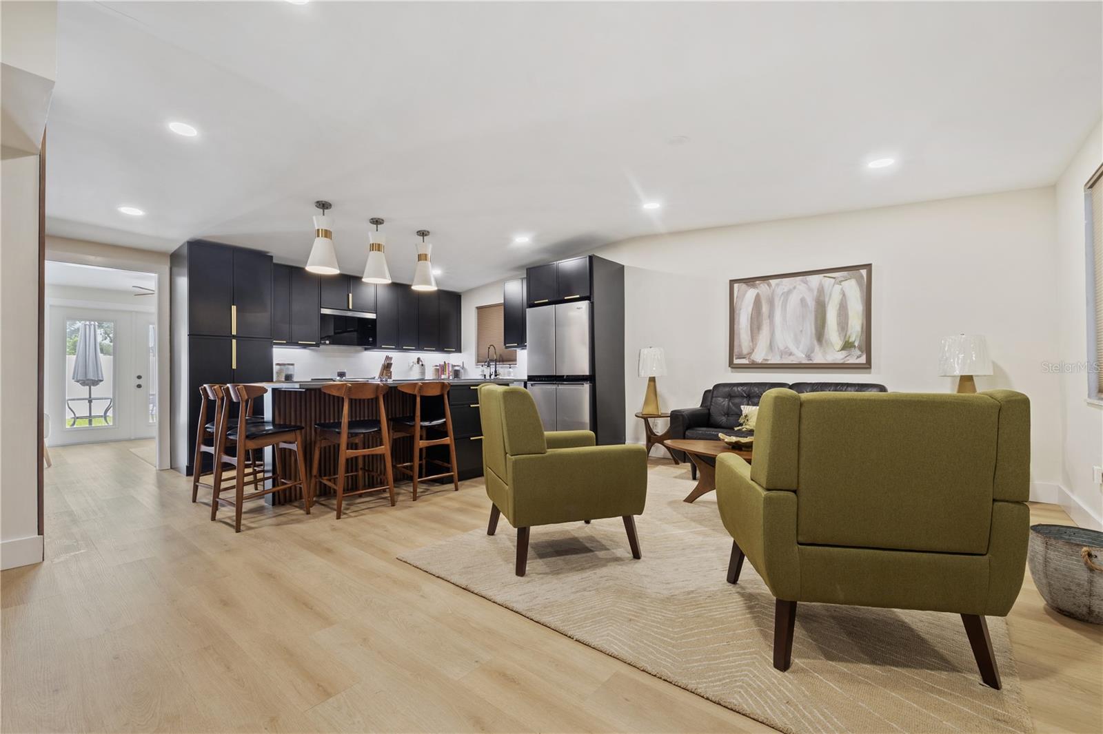 4103 N GOMEZ AVE — photo 4