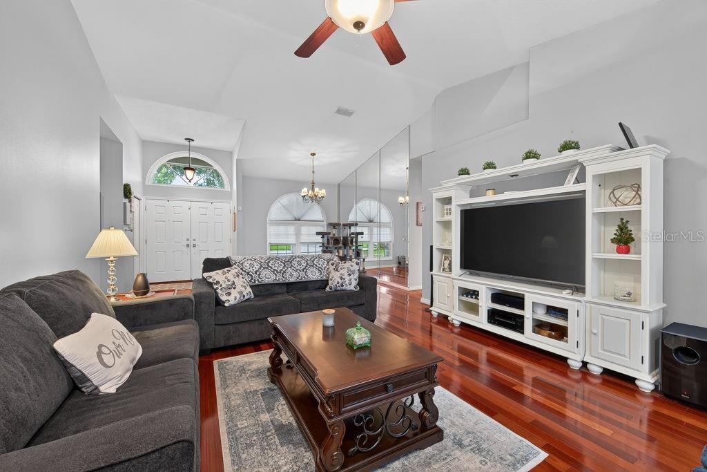 22832 CYPRESS TRAIL DR — photo 11