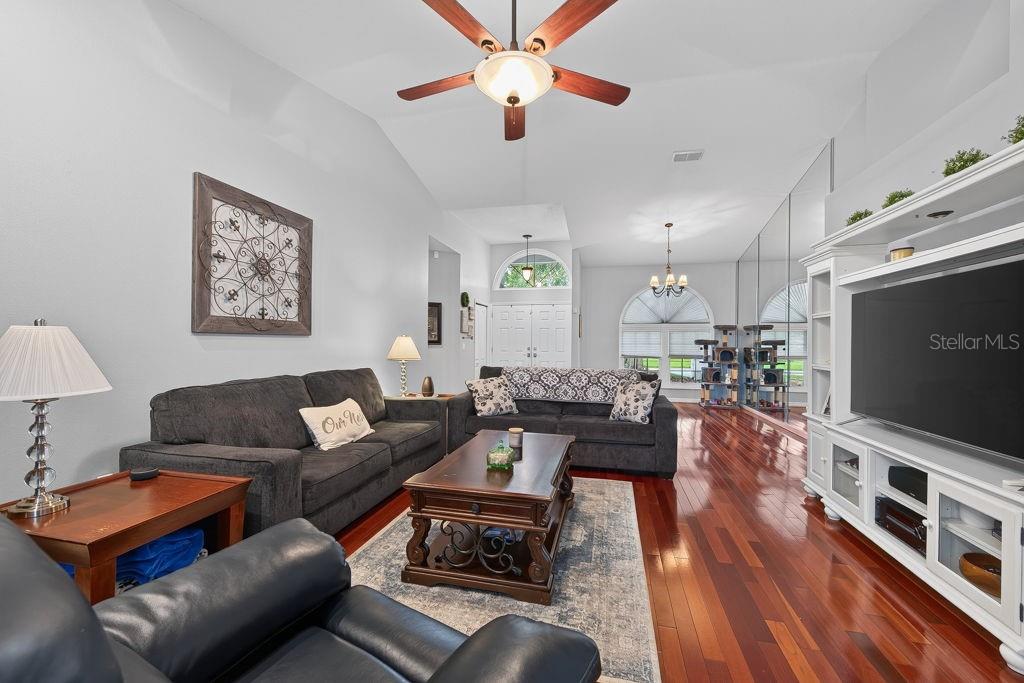 22832 CYPRESS TRAIL DR — photo 10