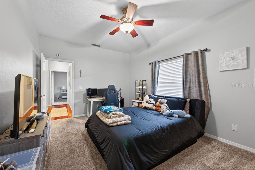 22832 CYPRESS TRAIL DR — photo 36