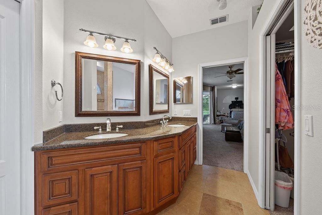 22832 CYPRESS TRAIL DR — photo 32