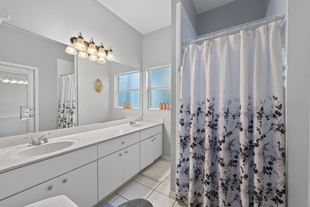 22832 CYPRESS TRAIL DR — photo 38