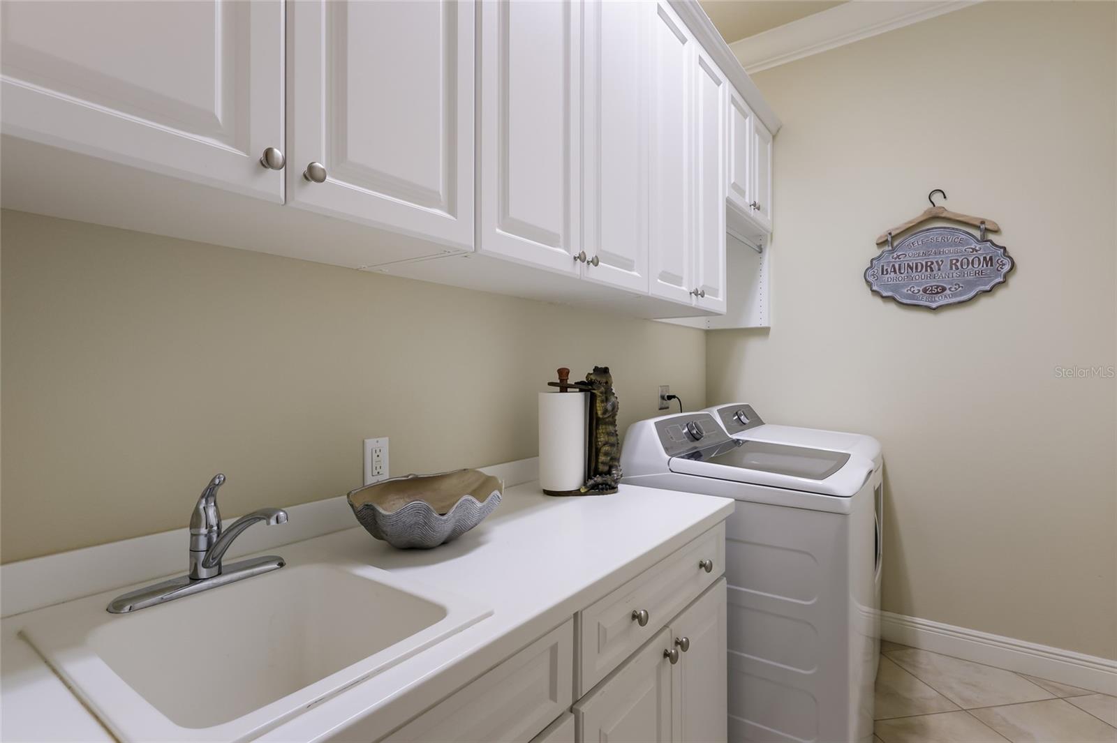 15403 HELMSDALE PL — photo 55