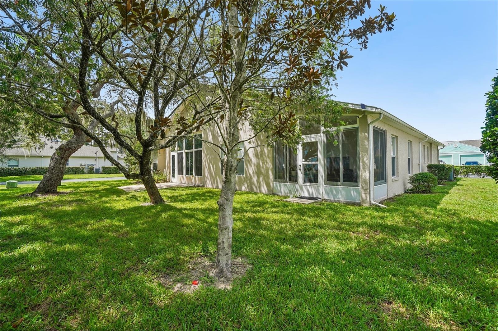 12504 GLENDALE CT — photo 17