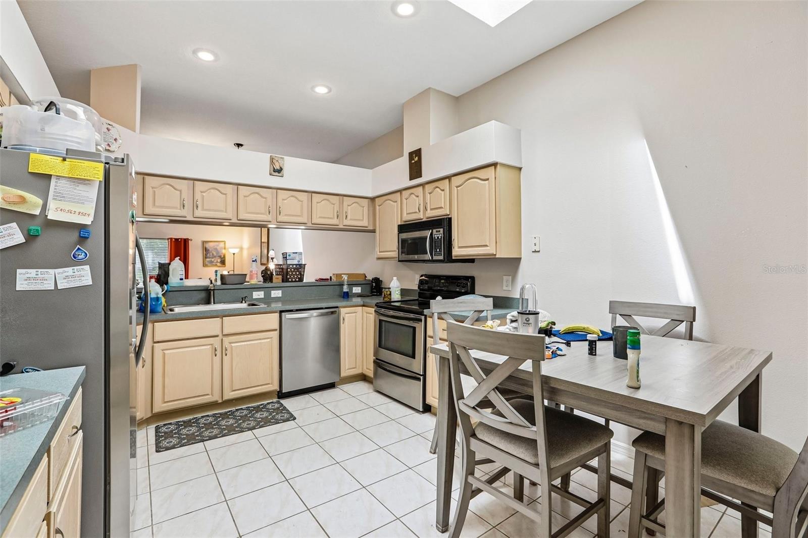 12504 GLENDALE CT — photo 4