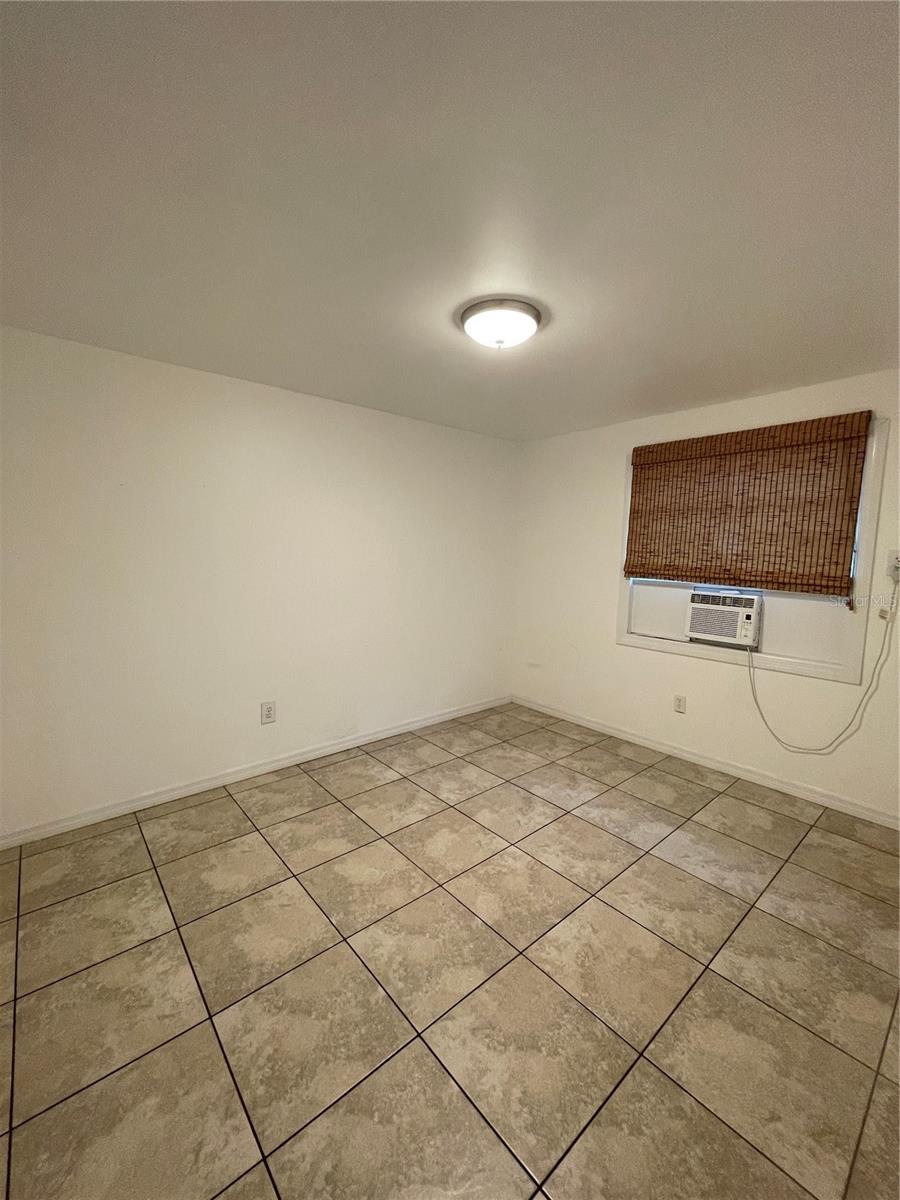 1335 S MARTIN LUTHER KING JR AVE — photo 6