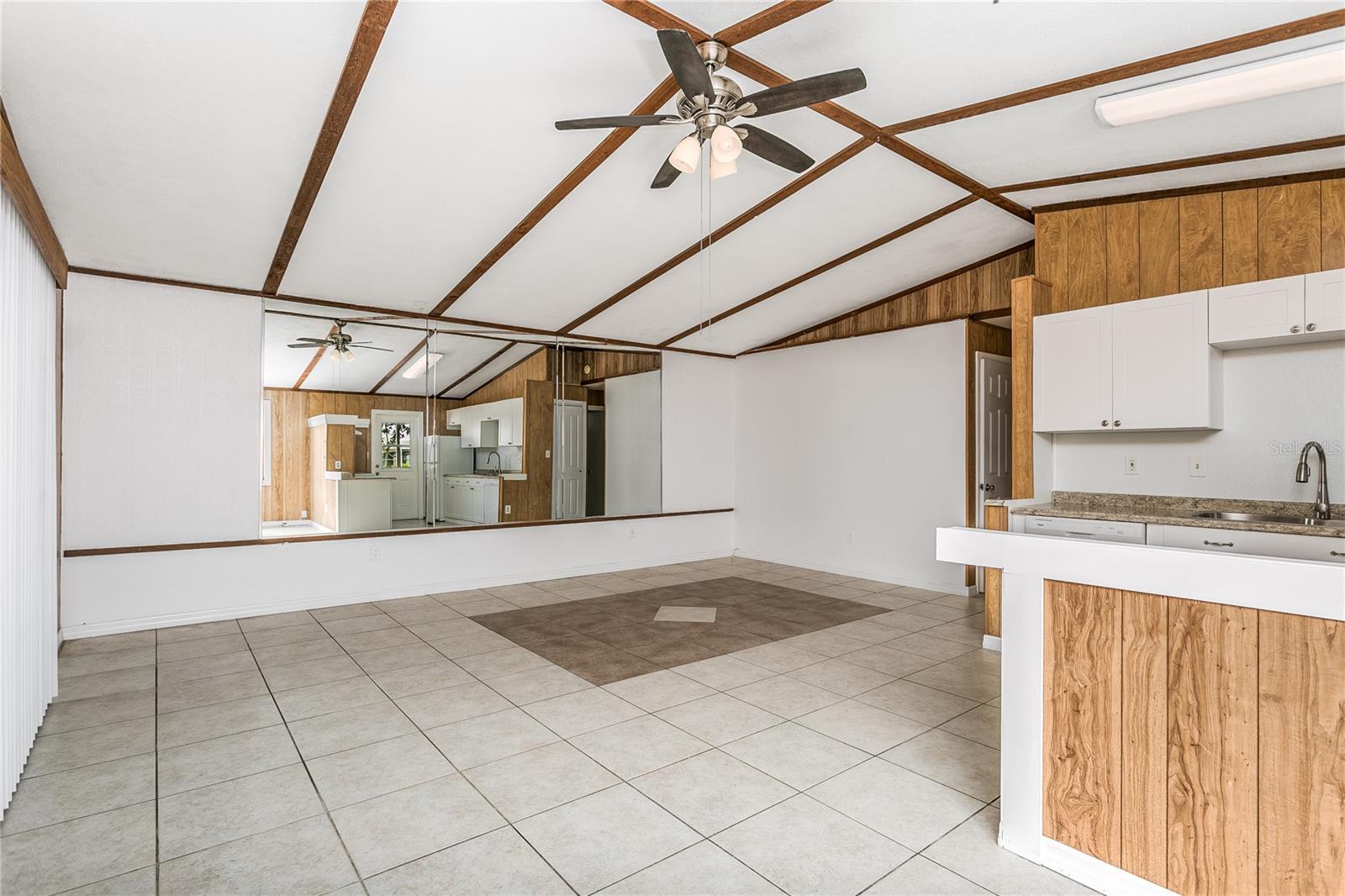 1335 S MARTIN LUTHER KING JR AVE — photo 5