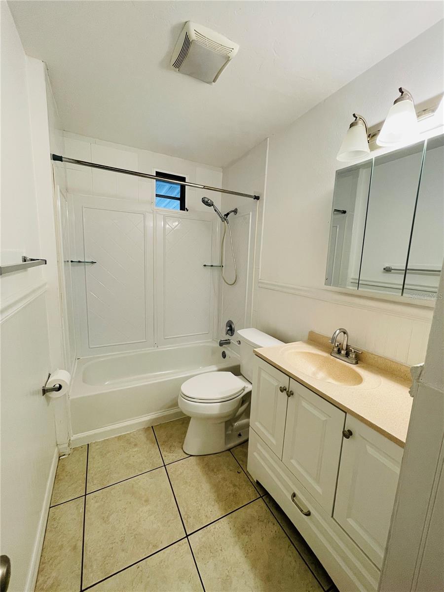 1335 S MARTIN LUTHER KING JR AVE — photo 8