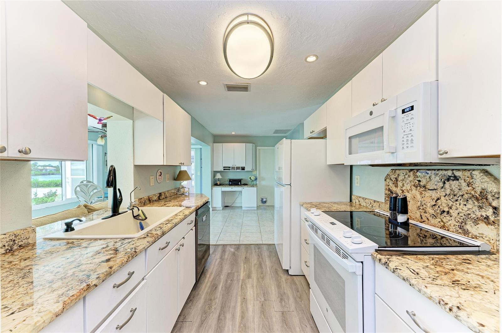 4006 JOYCE DR — photo 12