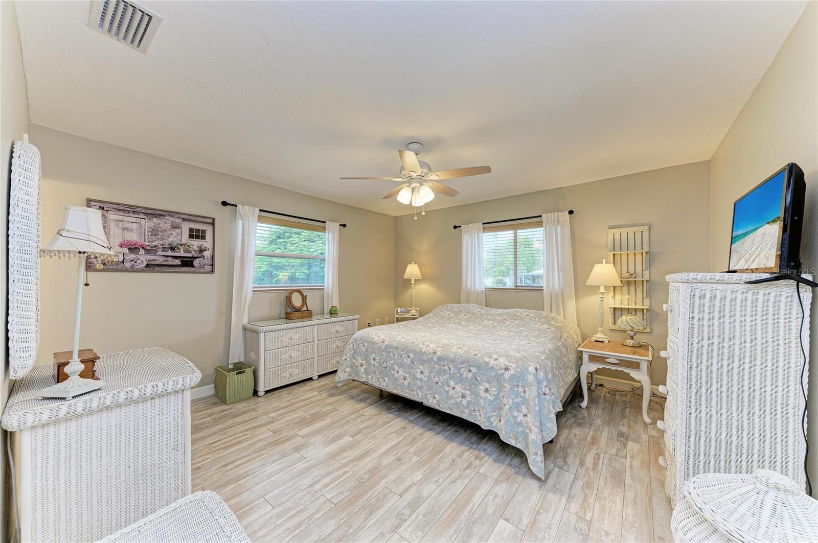 4006 JOYCE DR — photo 21