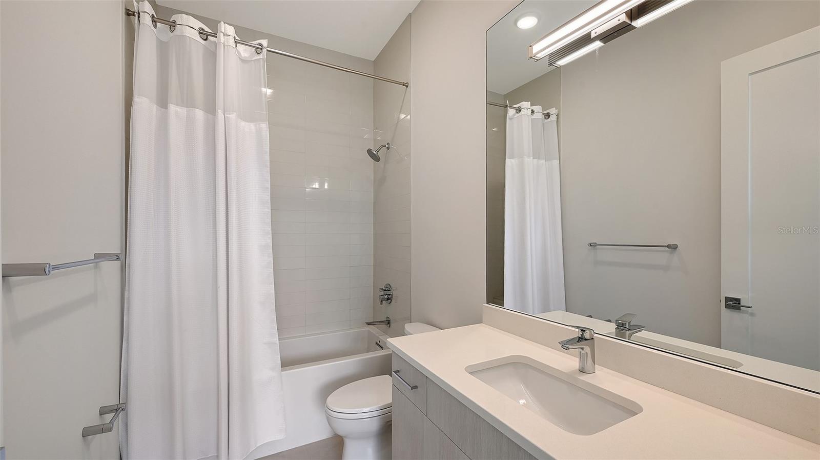 609 GOLDEN GATE PT #301 — photo 34