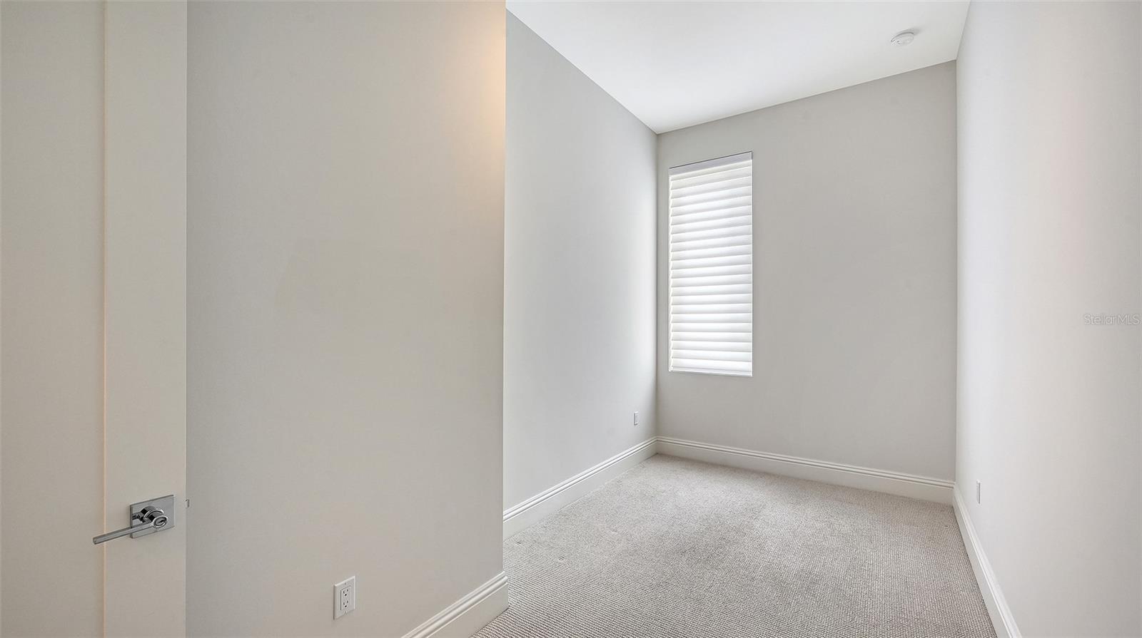 609 GOLDEN GATE PT #301 — photo 35