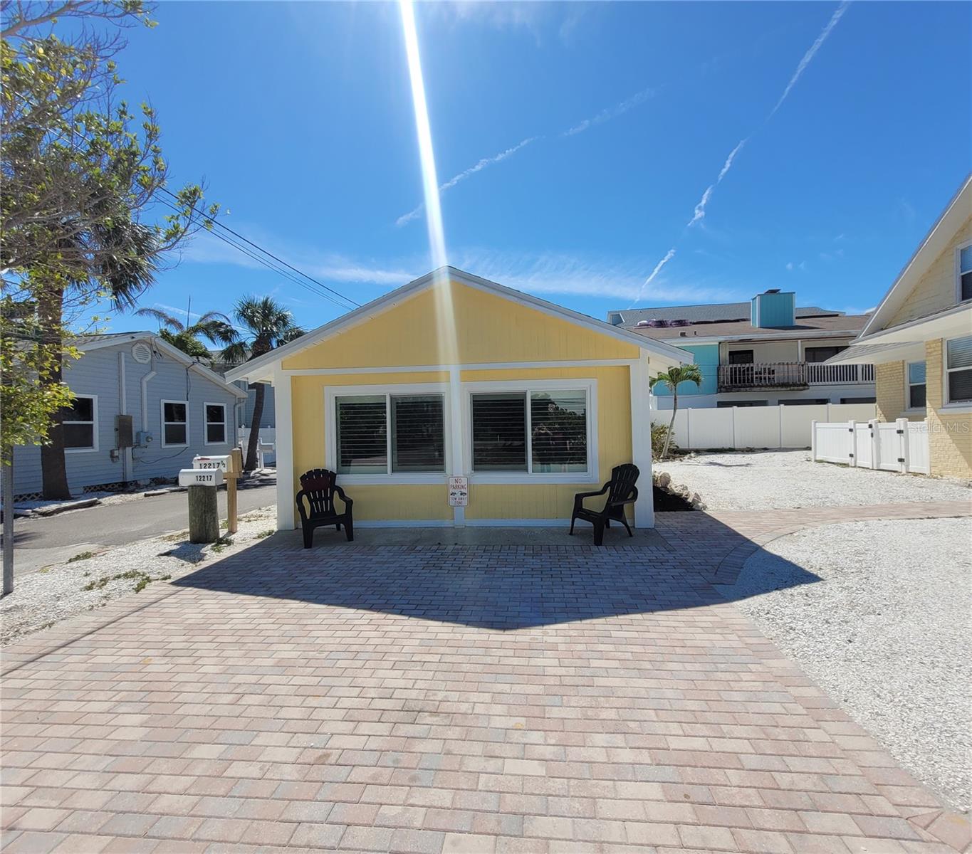 12217 1/2 SUNSHINE LN — photo 2