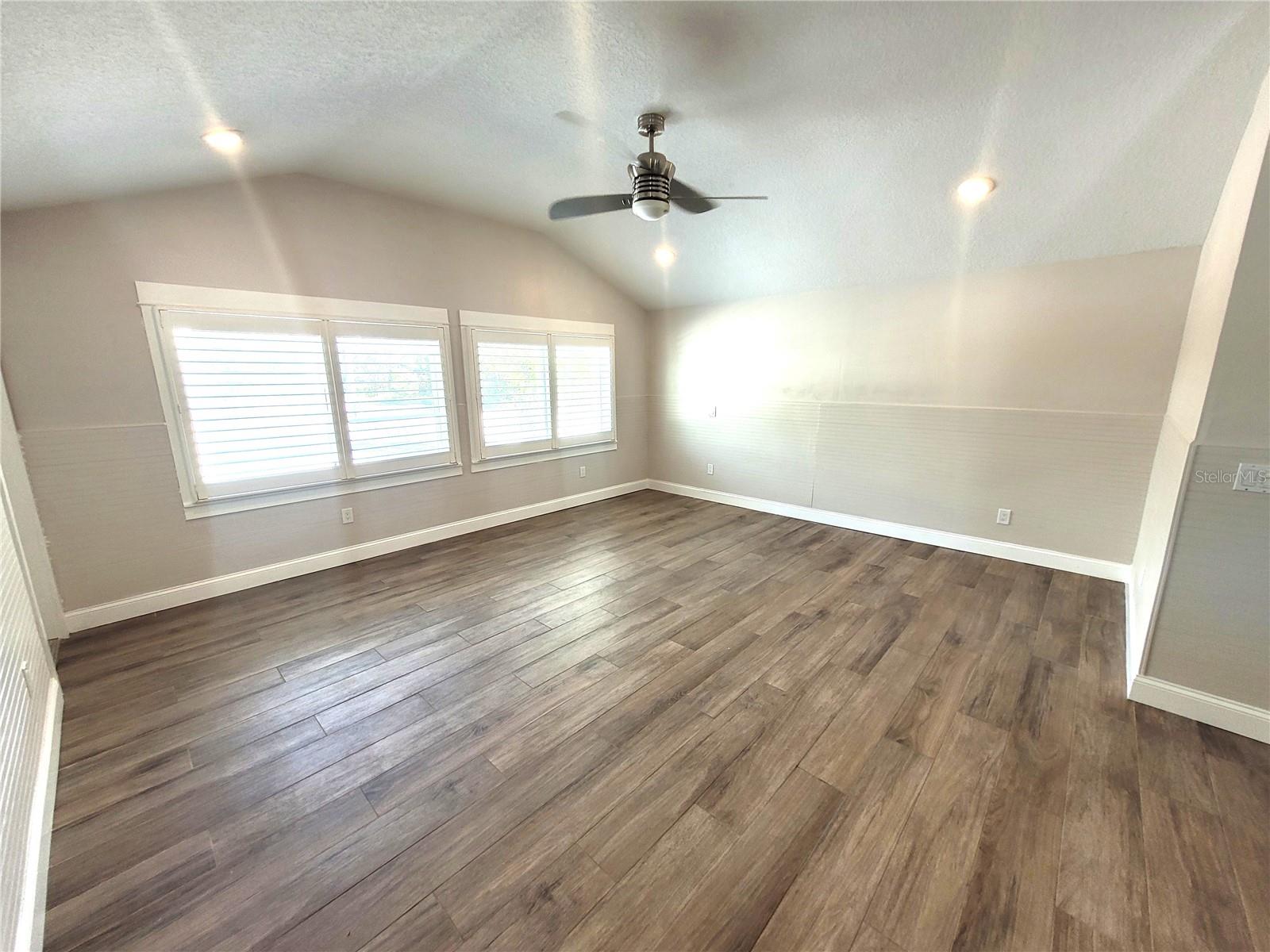 12217 1/2 SUNSHINE LN — photo 10