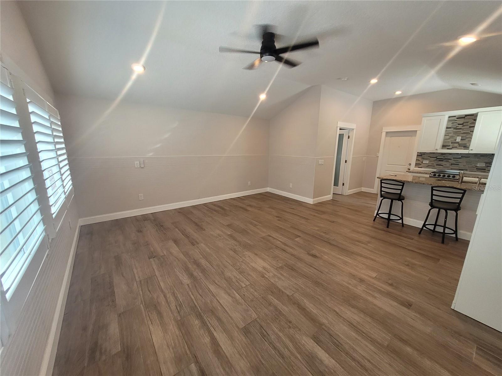 12217 1/2 SUNSHINE LN — photo 16
