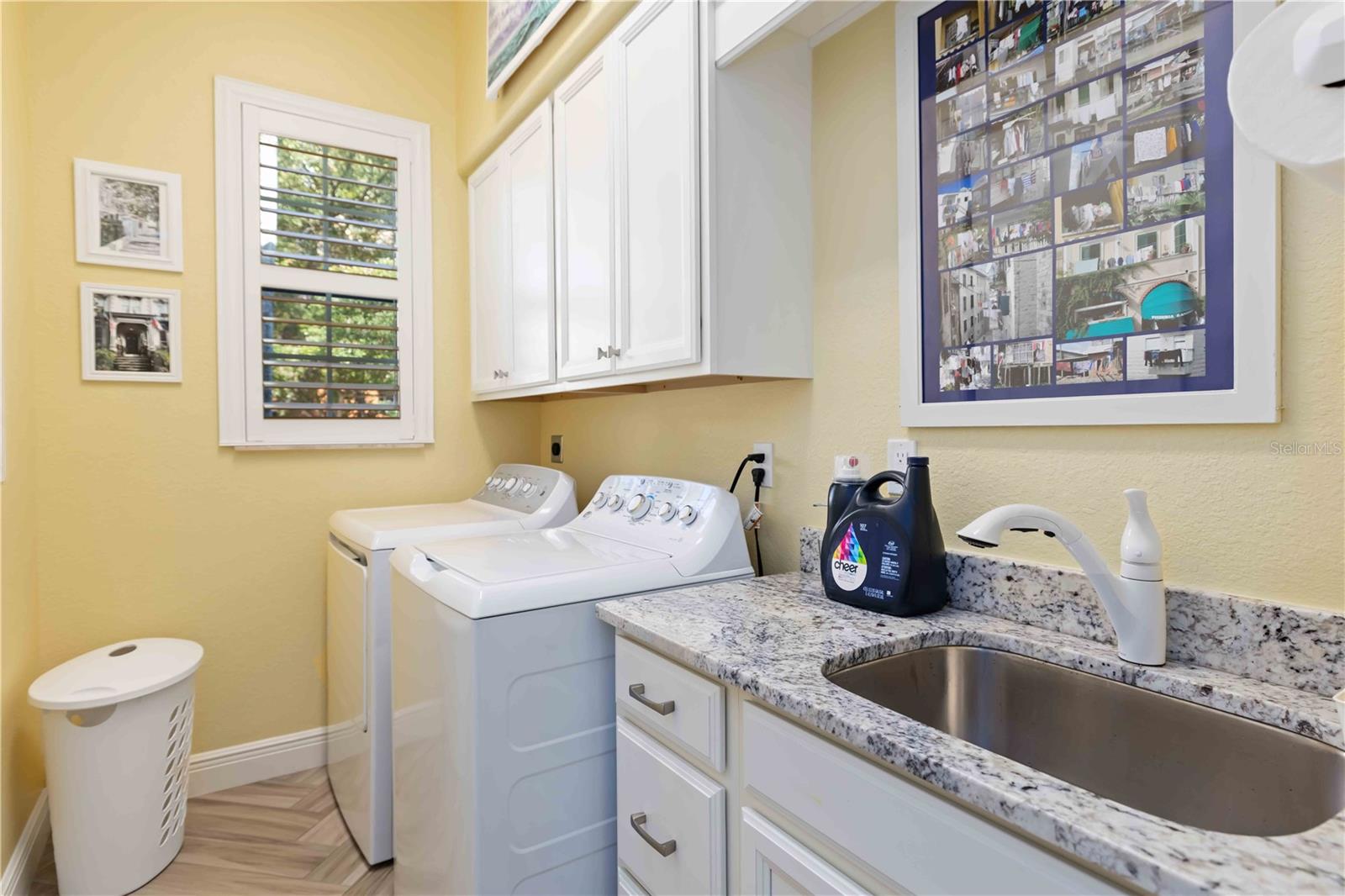146 E TAMPA AVE — photo 23