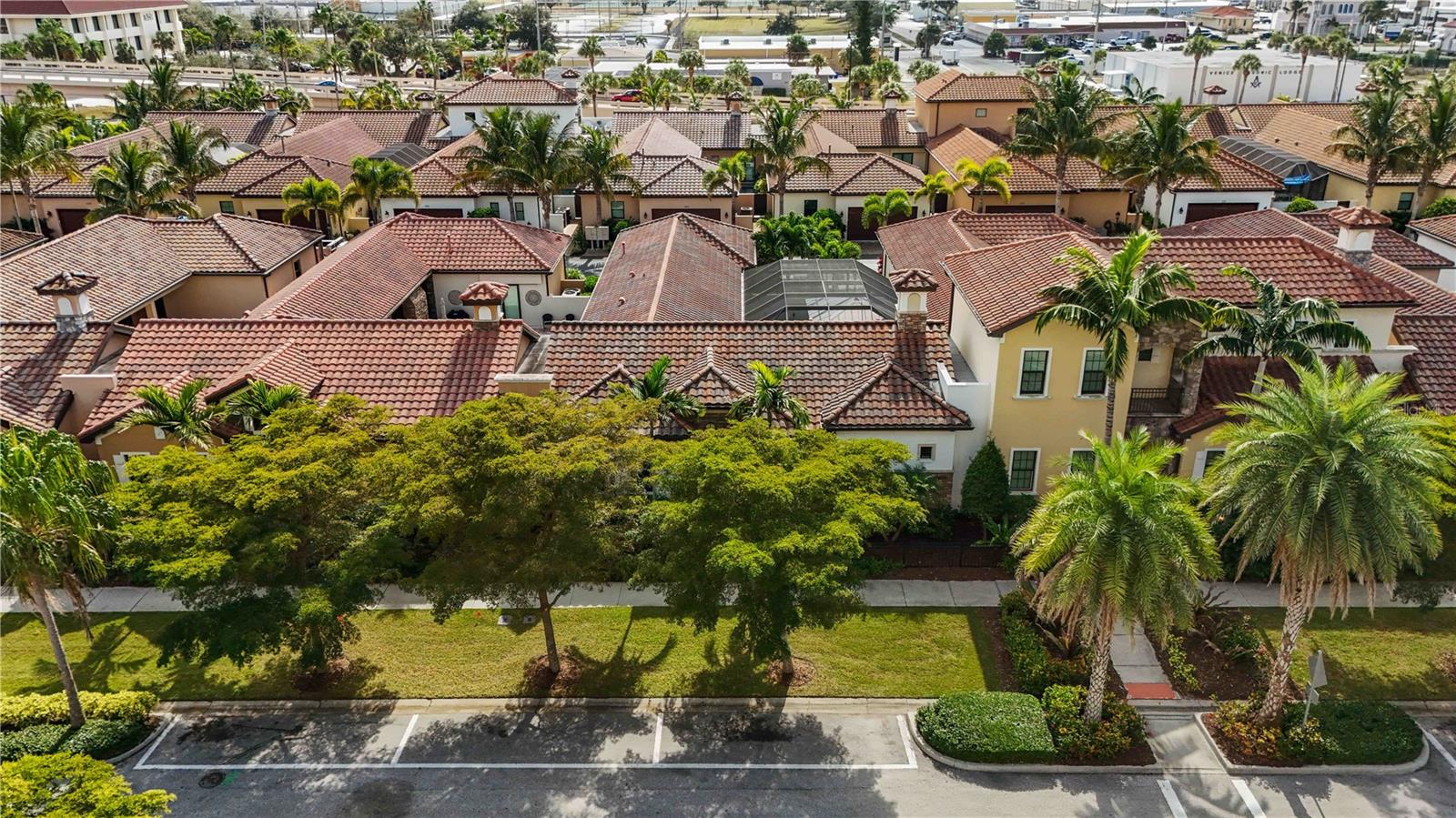146 E TAMPA AVE — photo 27