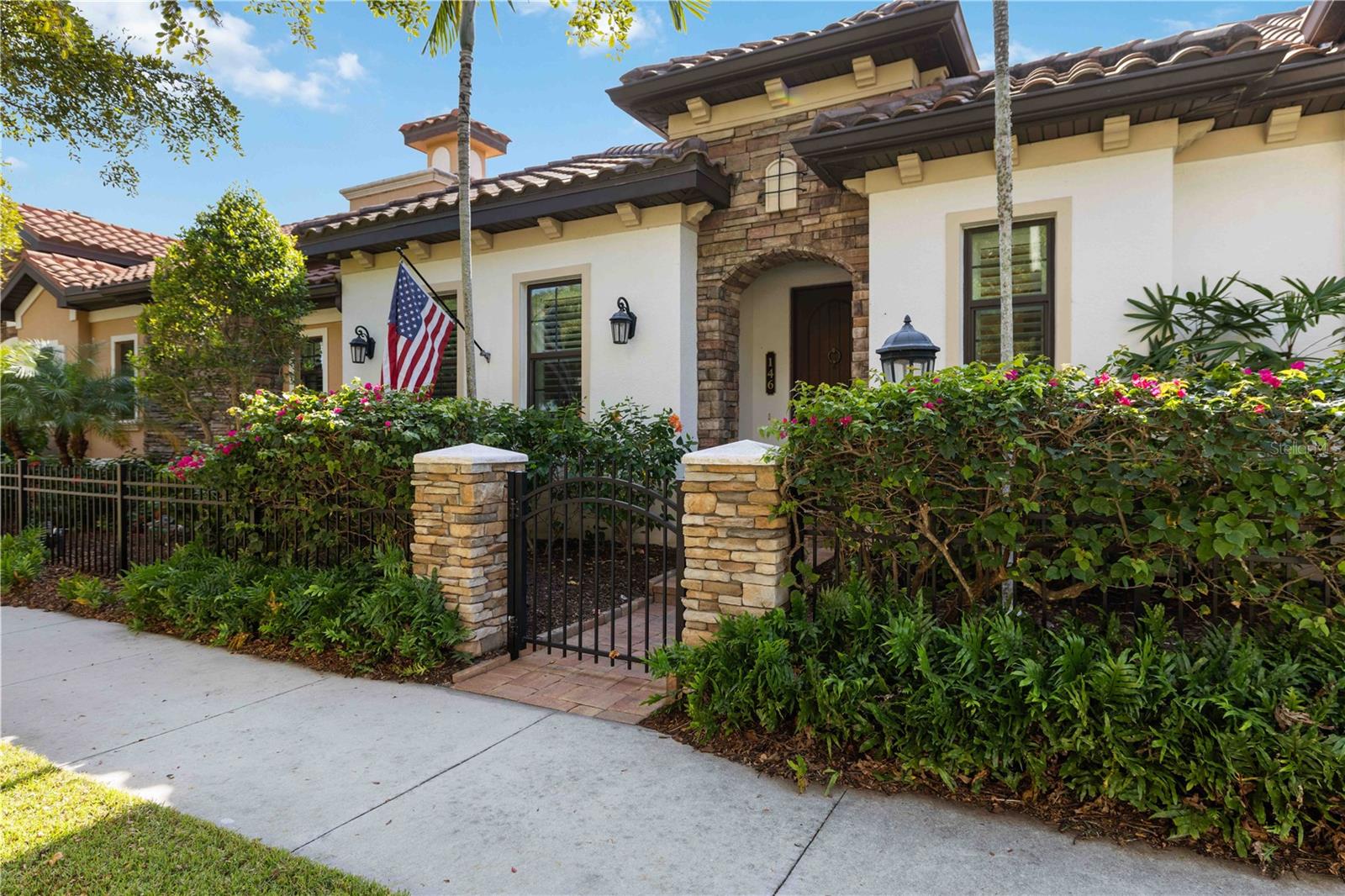146 E TAMPA AVE — photo 3