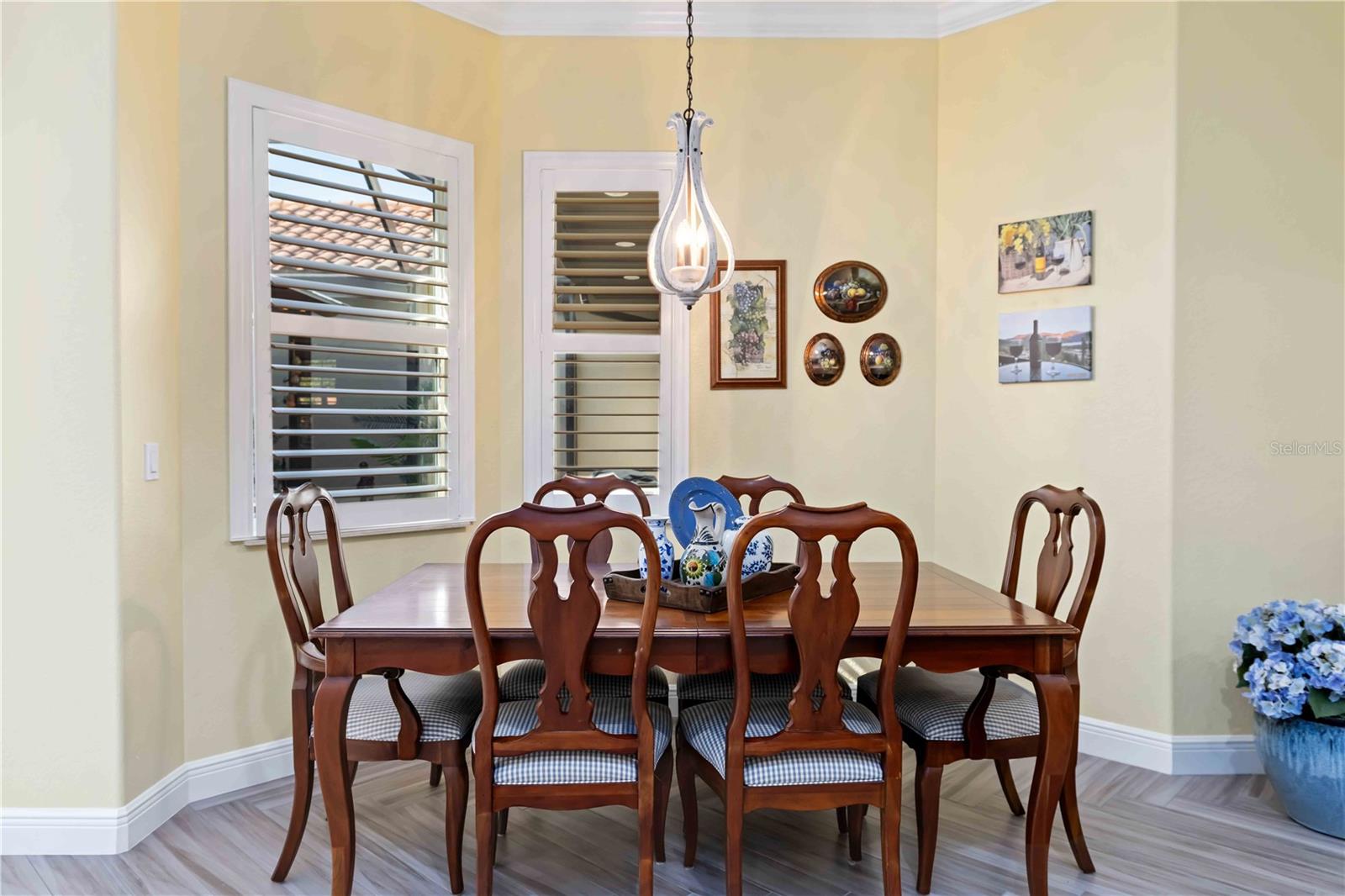 146 E TAMPA AVE — photo 10